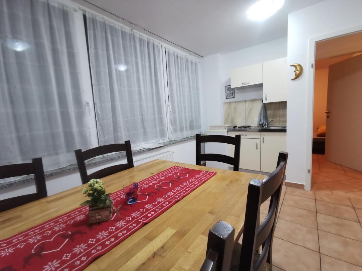 Violeta Apartment *